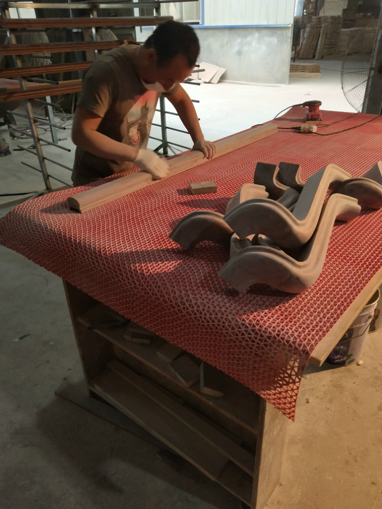 实木扶手制作中-实木楼梯扶手工厂车间一览4