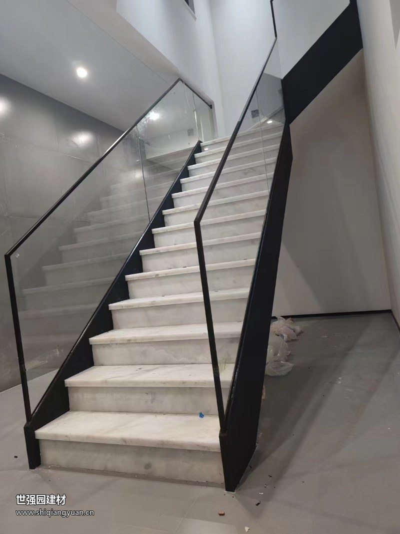 极简钢板玻璃楼梯护栏实拍